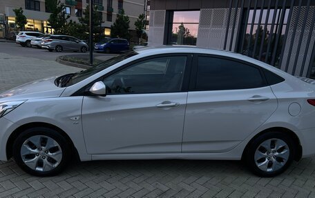 Hyundai Solaris II рестайлинг, 2016 год, 1 040 000 рублей, 2 фотография
