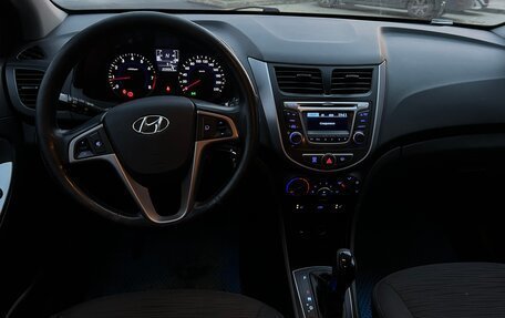 Hyundai Solaris II рестайлинг, 2016 год, 1 040 000 рублей, 11 фотография
