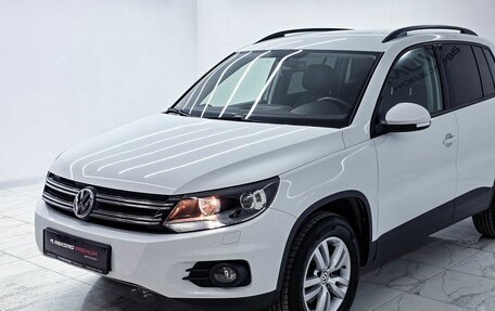 Volkswagen Tiguan II, 2016 год, 2 000 000 рублей, 2 фотография