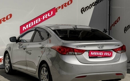 Hyundai Avante, 2012 год, 895 000 рублей, 5 фотография