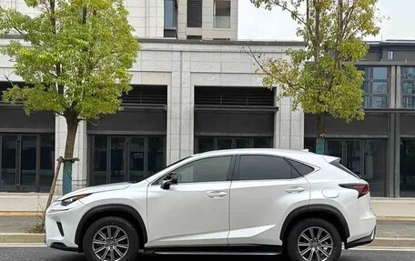 Lexus NX I, 2021 год, 2 800 000 рублей, 3 фотография