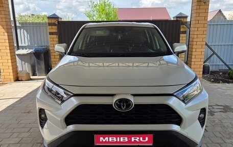 Toyota RAV4, 2020 год, 3 050 000 рублей, 1 фотография