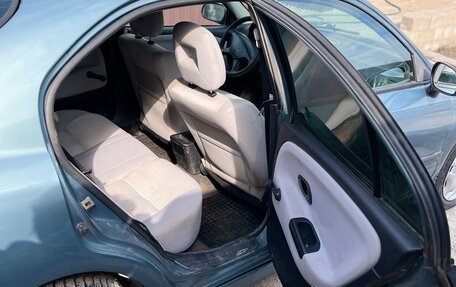 Mitsubishi Carisma I, 2002 год, 160 000 рублей, 11 фотография