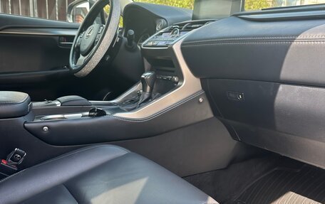 Lexus NX I, 2017 год, 2 900 000 рублей, 3 фотография
