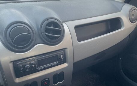 Renault Logan I, 2013 год, 235 000 рублей, 3 фотография