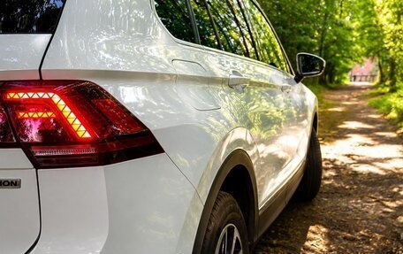Volkswagen Tiguan II, 2018 год, 2 299 000 рублей, 3 фотография