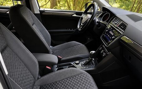 Volkswagen Tiguan II, 2018 год, 2 299 000 рублей, 11 фотография