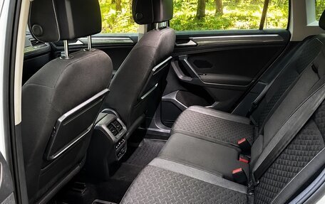 Volkswagen Tiguan II, 2018 год, 2 299 000 рублей, 12 фотография