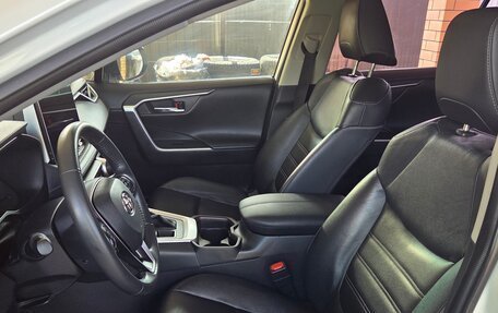 Toyota RAV4, 2020 год, 3 050 000 рублей, 15 фотография