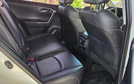 Toyota RAV4, 2020 год, 3 050 000 рублей, 23 фотография