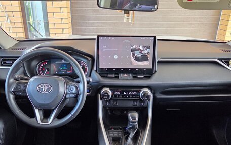 Toyota RAV4, 2020 год, 3 050 000 рублей, 24 фотография