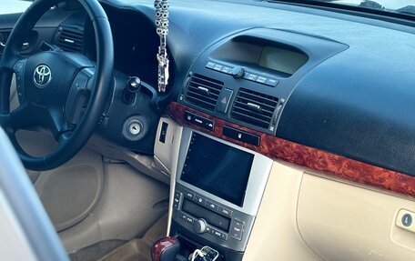 Toyota Avensis III рестайлинг, 2005 год, 550 000 рублей, 19 фотография