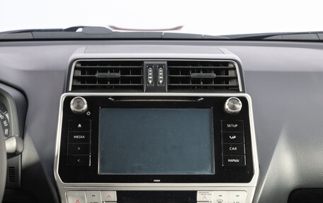 Toyota Land Cruiser Prado 150 рестайлинг 2, 2018 год, 4 649 000 рублей, 10 фотография