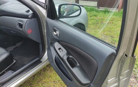 Nissan Almera, 2004 год, 420 000 рублей, 10 фотография