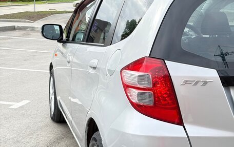 Honda Fit III, 2008 год, 700 000 рублей, 4 фотография