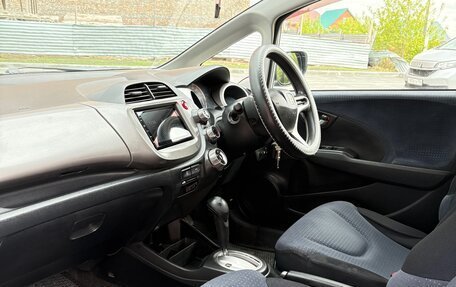 Honda Fit III, 2008 год, 700 000 рублей, 7 фотография