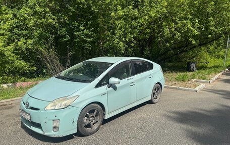 Toyota Prius, 2010 год, 800 000 рублей, 3 фотография