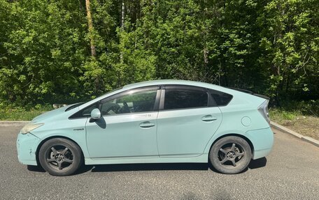 Toyota Prius, 2010 год, 800 000 рублей, 4 фотография