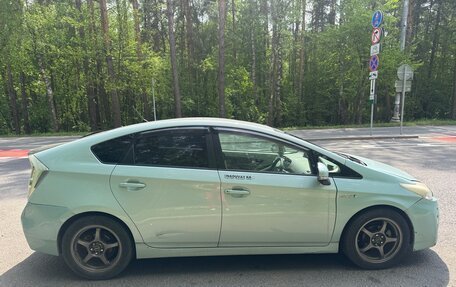 Toyota Prius, 2010 год, 800 000 рублей, 8 фотография
