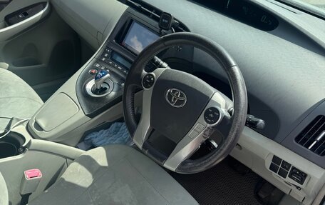 Toyota Prius, 2010 год, 800 000 рублей, 18 фотография