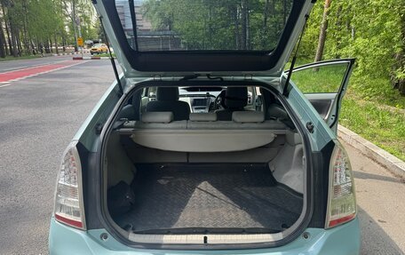 Toyota Prius, 2010 год, 800 000 рублей, 11 фотография