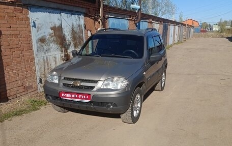 Chevrolet Niva I рестайлинг, 2018 год, 900 000 рублей, 1 фотография