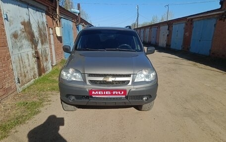 Chevrolet Niva I рестайлинг, 2018 год, 900 000 рублей, 7 фотография