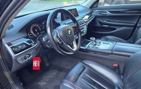 BMW 7 серия, 2017 год, 2 890 000 рублей, 9 фотография