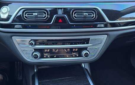 BMW 7 серия, 2017 год, 2 890 000 рублей, 24 фотография