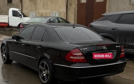 Mercedes-Benz E-Класс, 2002 год, 550 000 рублей, 4 фотография