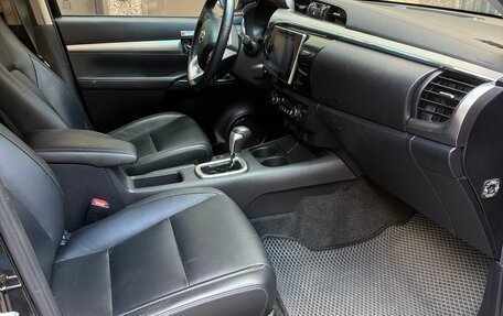 Toyota Hilux VIII, 2019 год, 3 821 000 рублей, 8 фотография