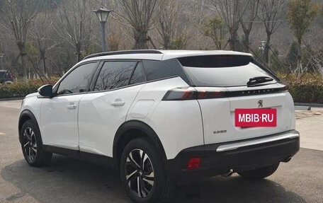 Peugeot 2008 II, 2022 год, 1 310 000 рублей, 6 фотография