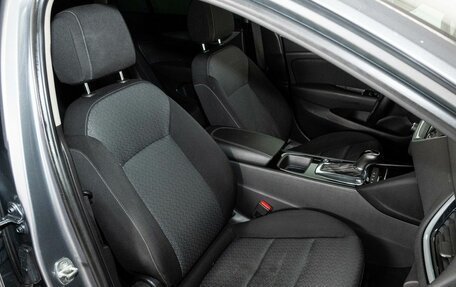 Opel Insignia II рестайлинг, 2019 год, 1 698 000 рублей, 14 фотография