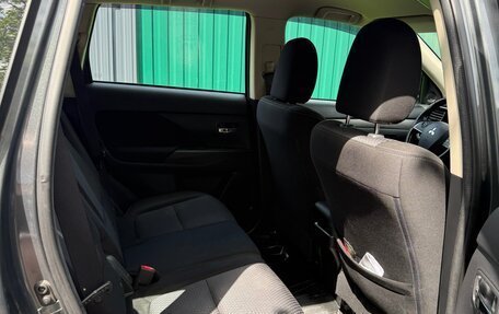 Mitsubishi Outlander III рестайлинг 3, 2017 год, 3 000 000 рублей, 7 фотография