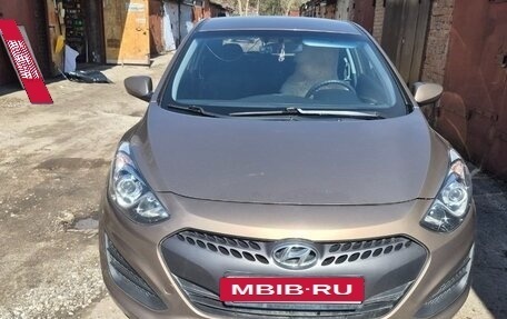 Hyundai i30 II рестайлинг, 2013 год, 850 000 рублей, 5 фотография