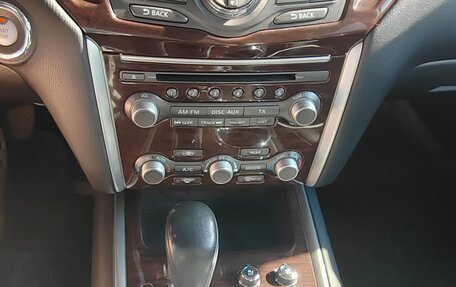 Nissan Pathfinder, 2015 год, 1 600 000 рублей, 14 фотография