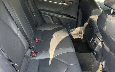 Toyota Camry, 2021 год, 3 490 000 рублей, 7 фотография