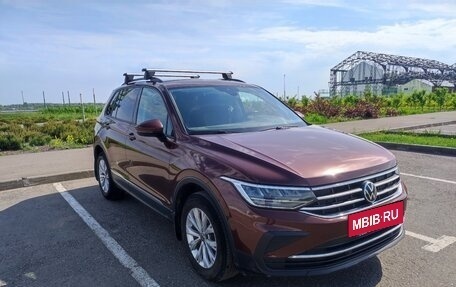 Volkswagen Tiguan II, 2021 год, 2 749 000 рублей, 3 фотография