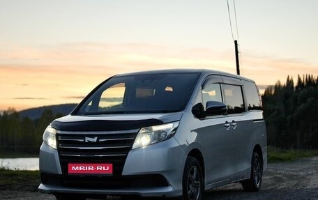 Toyota Noah III, 2016 год, 2 100 000 рублей, 1 фотография