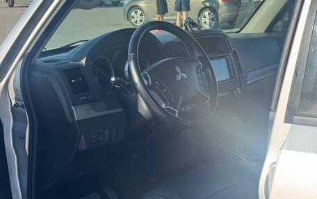 Mitsubishi Pajero IV, 2010 год, 2 000 000 рублей, 5 фотография