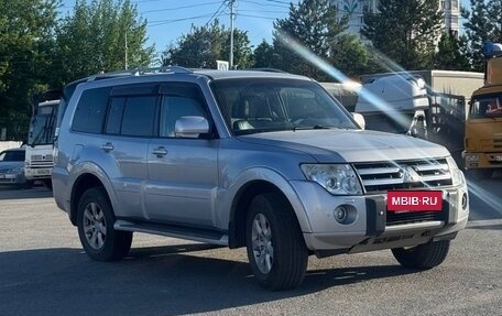 Mitsubishi Pajero IV, 2010 год, 2 000 000 рублей, 2 фотография