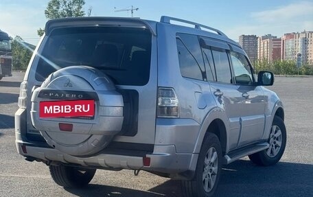 Mitsubishi Pajero IV, 2010 год, 2 000 000 рублей, 3 фотография