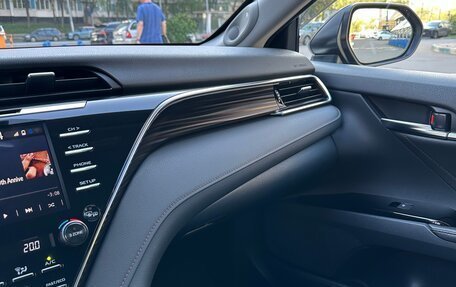 Toyota Camry, 2019 год, 3 330 000 рублей, 12 фотография