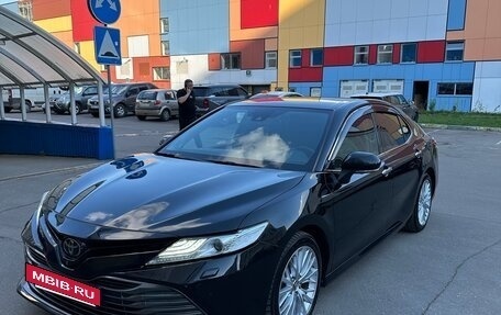 Toyota Camry, 2019 год, 3 330 000 рублей, 3 фотография