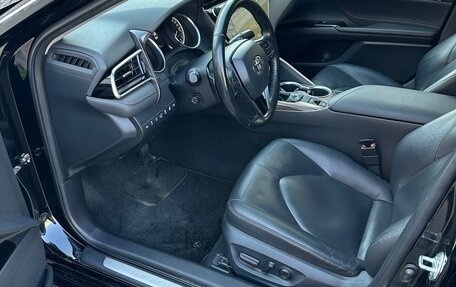 Toyota Camry, 2019 год, 3 330 000 рублей, 15 фотография