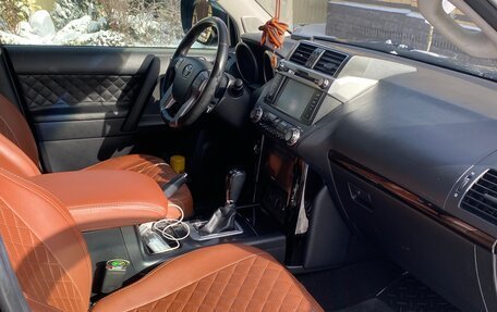 Toyota Land Cruiser Prado 150 рестайлинг 2, 2014 год, 3 500 000 рублей, 10 фотография