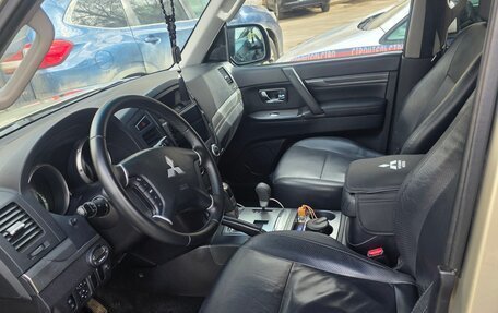 Mitsubishi Pajero IV, 2010 год, 2 100 000 рублей, 2 фотография