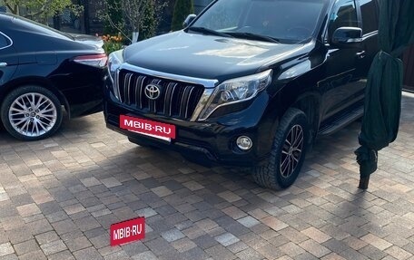 Toyota Land Cruiser Prado 150 рестайлинг 2, 2014 год, 3 500 000 рублей, 4 фотография