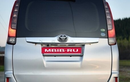 Toyota Noah III, 2016 год, 2 100 000 рублей, 5 фотография