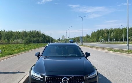Volvo V60 Cross Country II, 2021 год, 4 700 000 рублей, 4 фотография